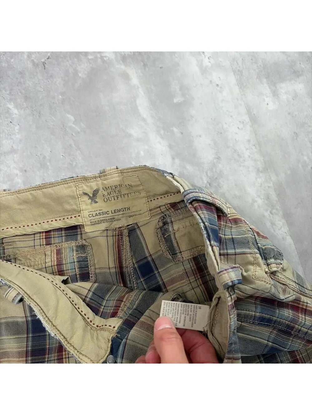 Y2K Beige American Eagle Grunge Gothic Plaid Baggy Cargo Skater Shorts